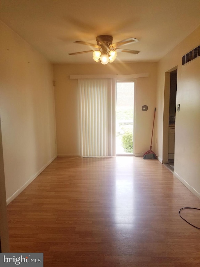 714 Crescent Ave, Reading, PA 19605 - photo 3