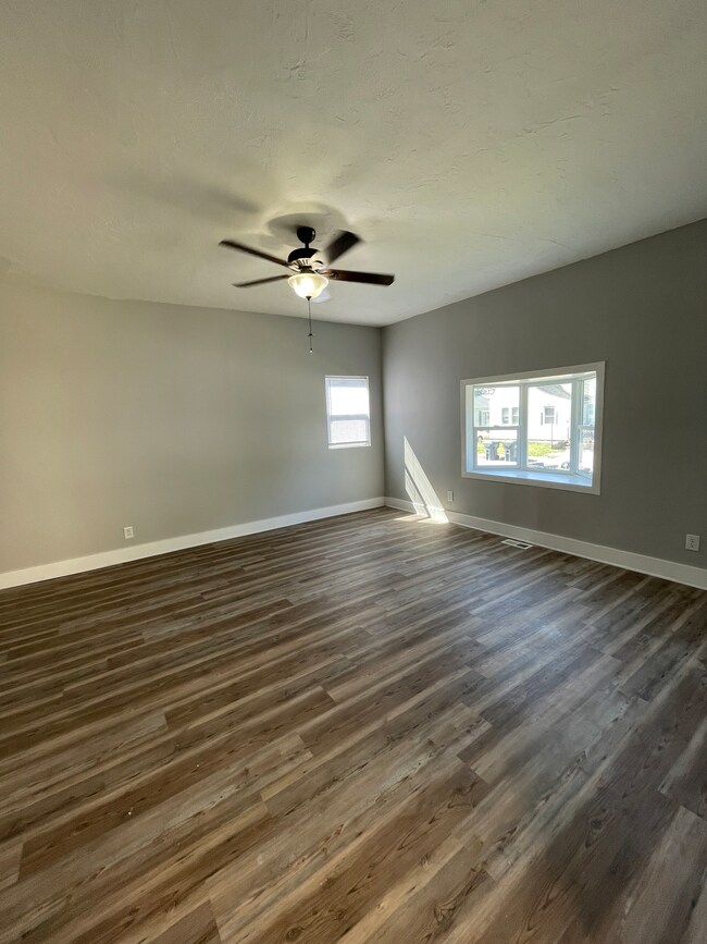 2432 Delaware St, Anderson, IN 46016 - photo 4