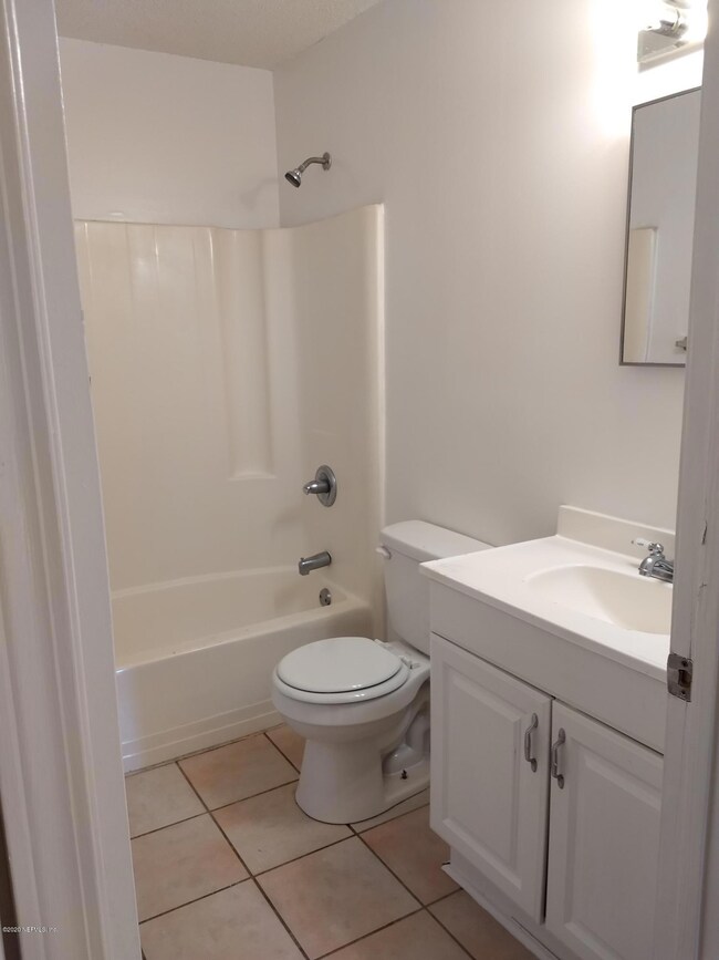 6402 Cooper Ln unit 3, Jacksonville, FL 32210 - photo 4