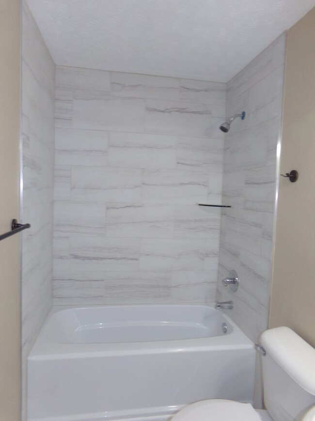 227 Briarwood Dr, Manchester, TN 37355 - photo 7