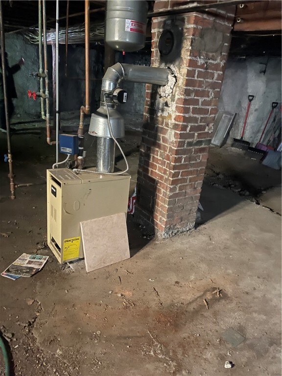 977 Social St, Woonsocket, RI 02895 - photo 7