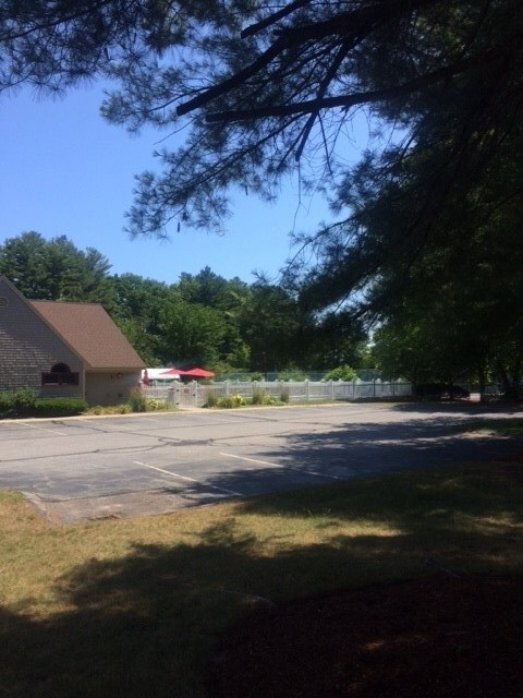 5 Bartemus Trail unit U303, Nashua, NH 03063 - photo 4