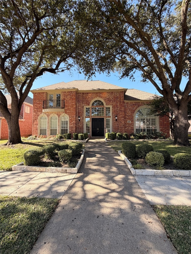 Only 3 bedroom 2.5 bath home in Glen Heather available...Such an amazing neighborhood and location that this family lived here for 30 years!