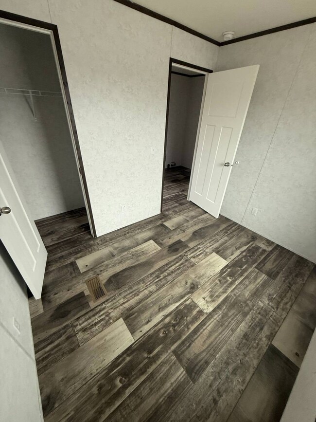 180 E Arlington Dr, Somerset, PA 15501 - photo 5