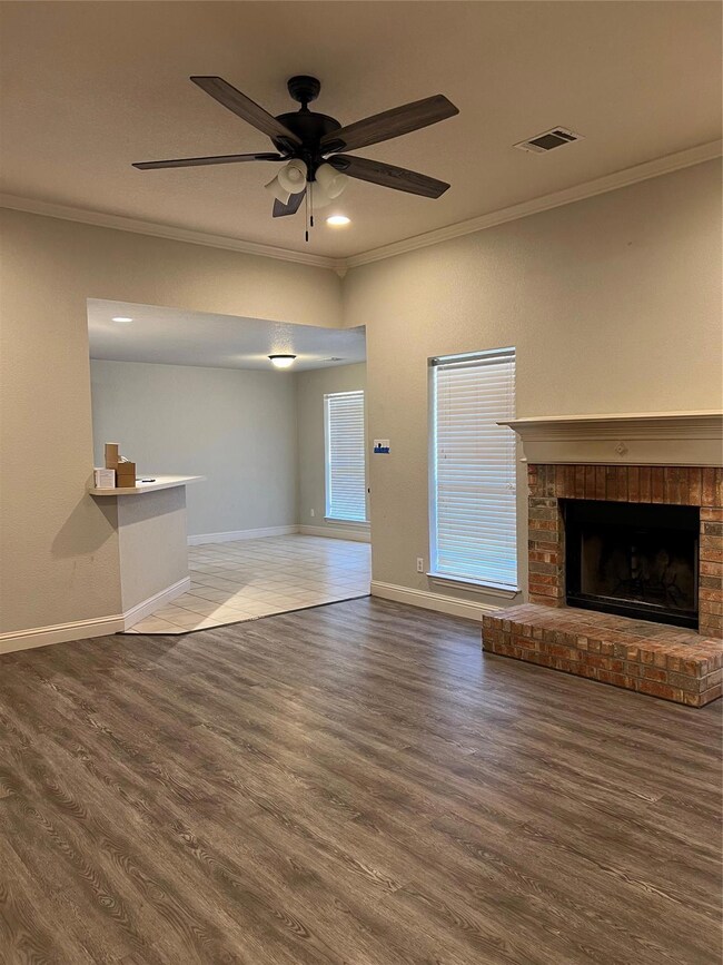 1316 Inlet Dr, Azle, TX 76020 - photo 2