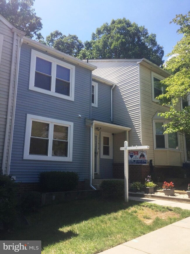 11618 Summer Oak Dr, Germantown, MD 20874 - photo 2