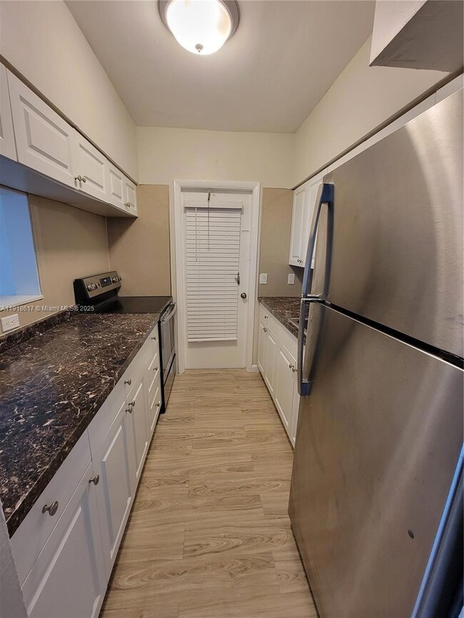 835 Lenox Ave unit 207, Miami Beach, FL 33139 - photo 3