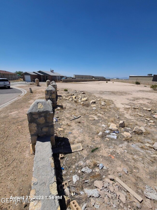 14405 Teichelkamp Dr, Horizon City, TX 79928 - photo 7