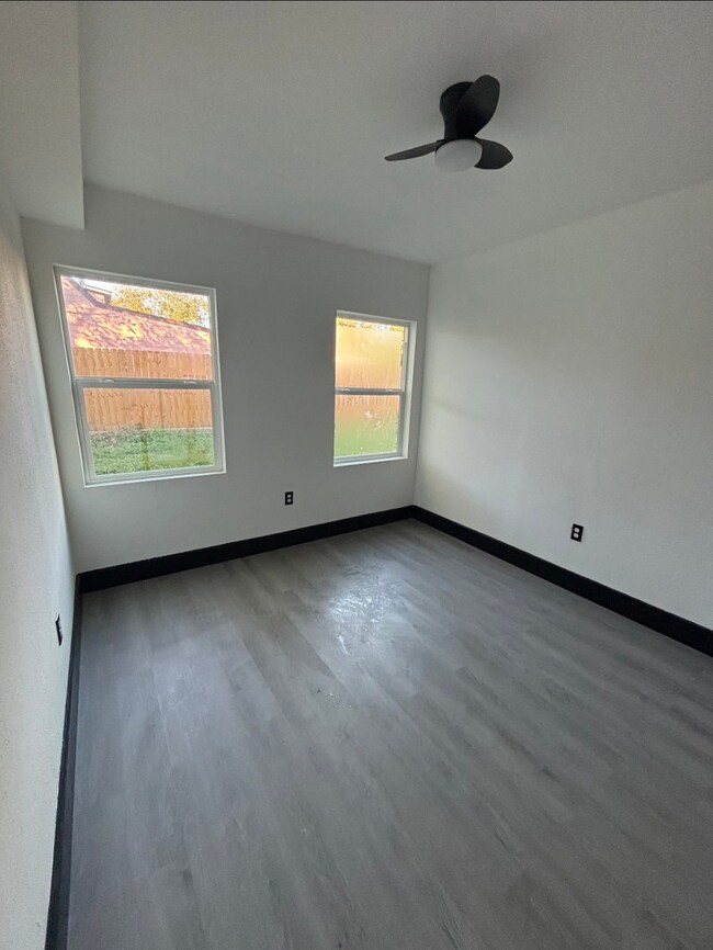 7213 Moline St unit 1, Houston, TX 77087 - photo 6