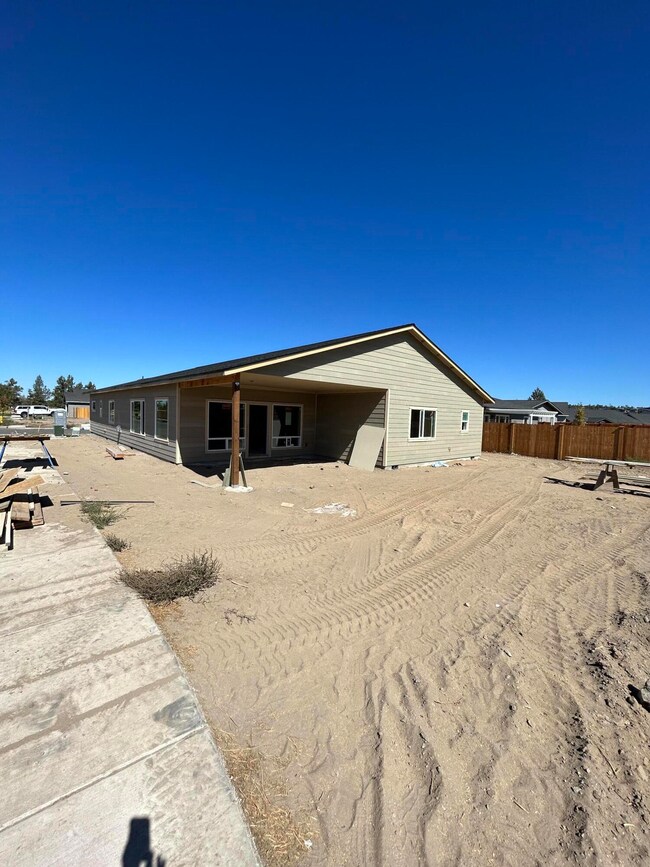 4890 SW Yew Place unit 10, Redmond, OR 97756 - photo 5