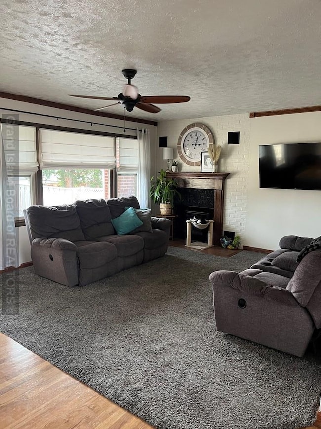 2315 W Oklahoma Ave, Grand Island, NE 68803 - photo 3