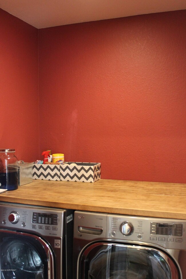 8. Laundry Room (1)