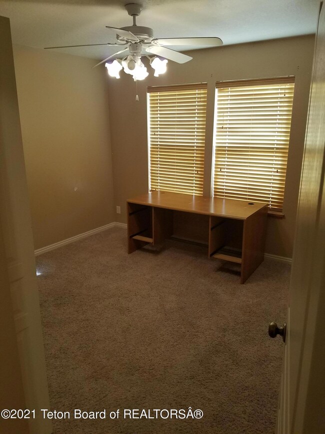 Main Guest bedroom