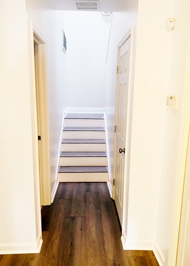 123 Litchfield Ln, Houston, TX 77024 - photo 3