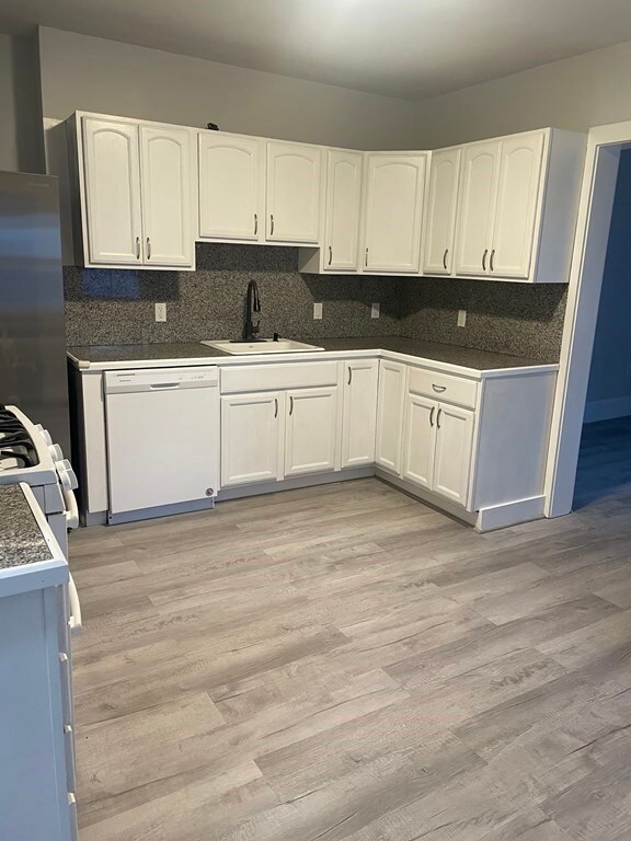 215 Adams St unit 217, Newton, MA 02458 - photo 2