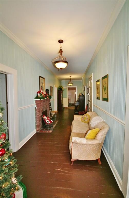 Front entry hall