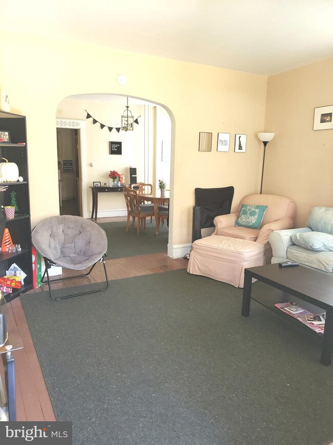 1326 N 14th St, Reading, PA 19604 - photo 2