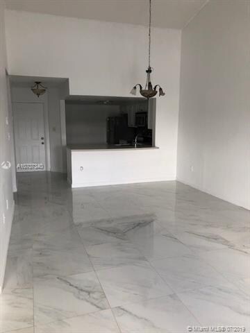 815 SW 113th Way unit 815, Pembroke Pines, FL 33025 - photo 3