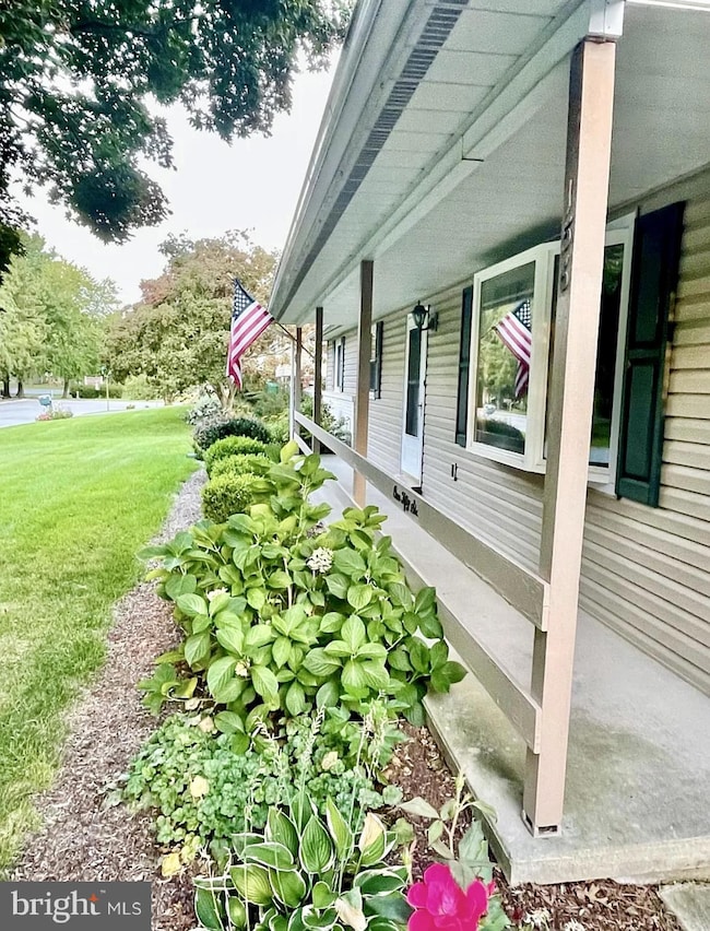 156 Brookside Ave, Hershey, PA 17033 - photo 2