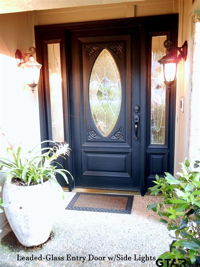 1715 Picadilly Place, Tyler, TX 75703 - photo 2