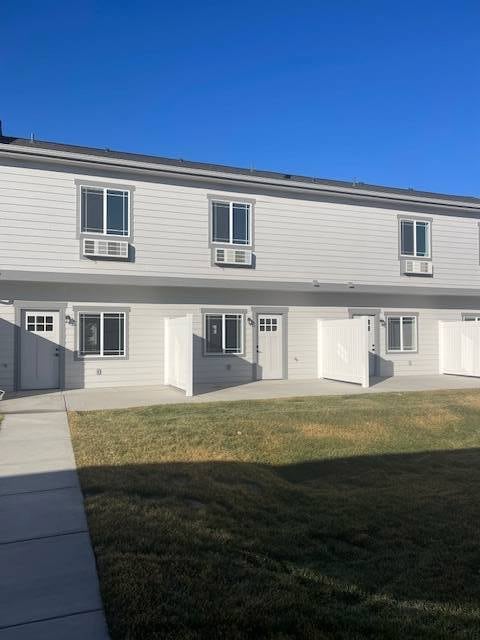 820 Grant St unit H, Wray, CO 80758 - photo 3