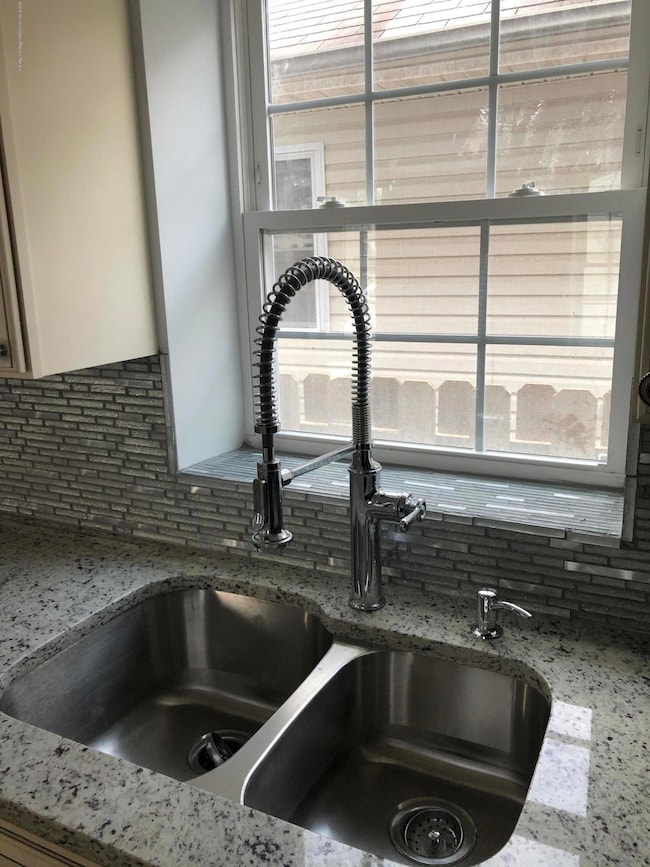 5E4228F4-8634-4440-8812-412265856EC8