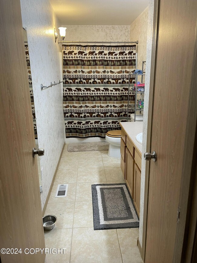 4010NSnowGooseDr_48057_6