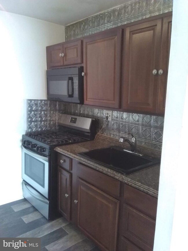 3803 Saint Barnabas Rd unit T3, Suitland, MD 20746 - photo 6