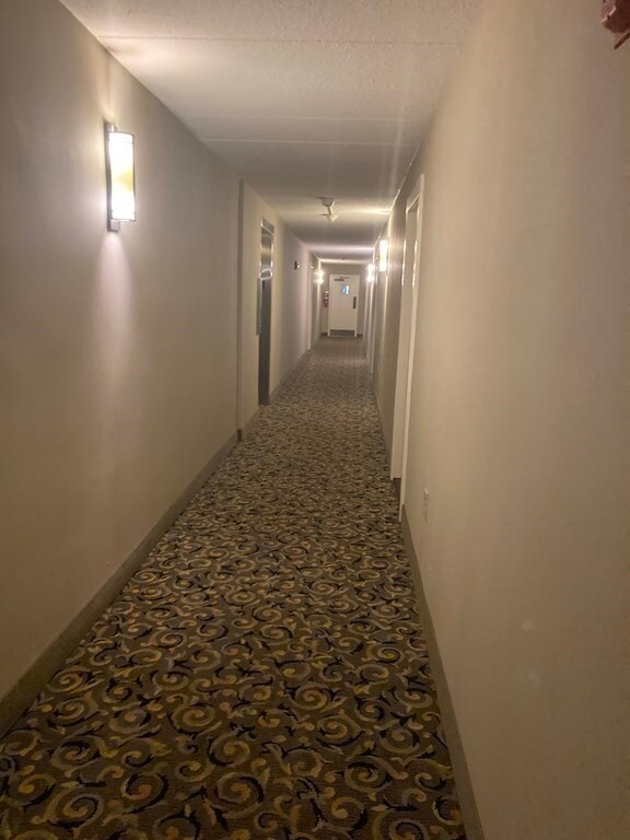 Totten Pond Village unit 23A, Waltham, MA 02451 - photo 2