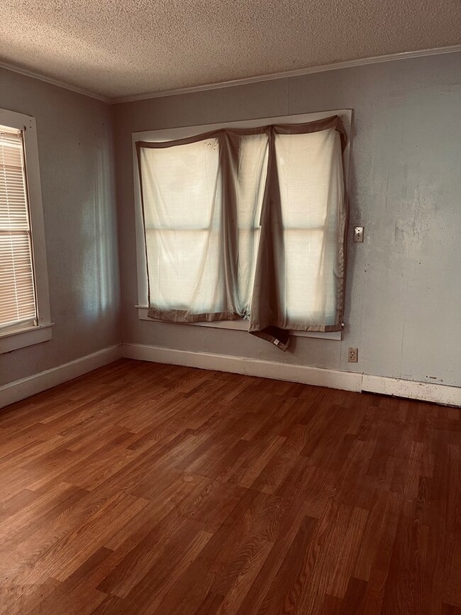 710 Powell St, San Angelo, TX 76903 - photo 5