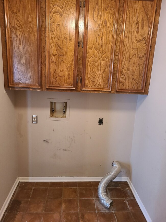 2127 Jamara Ln, Houston, TX 77077 - photo 6