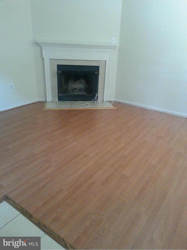 872 Nalley Rd, Hyattsville, MD 20785 - photo 3