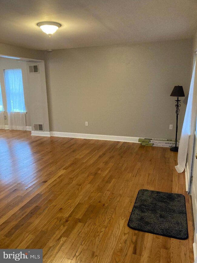 131 E Ormond Ave, Haddon Township, NJ 08107 - photo 5