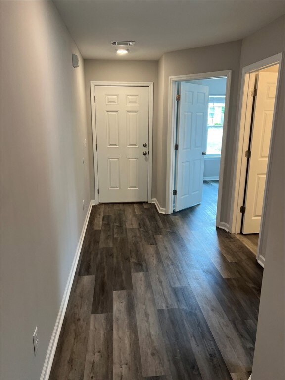 129 Drew Cir, Brunswick, GA 31525 - photo 2