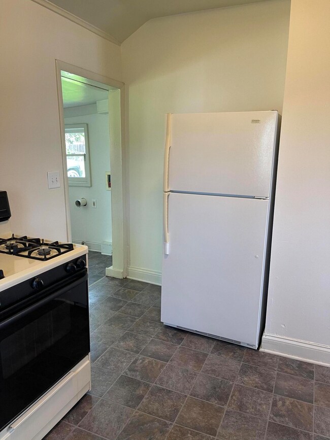 BD540E75-3ABF-42BA-85DC-DD2AAFC557A3