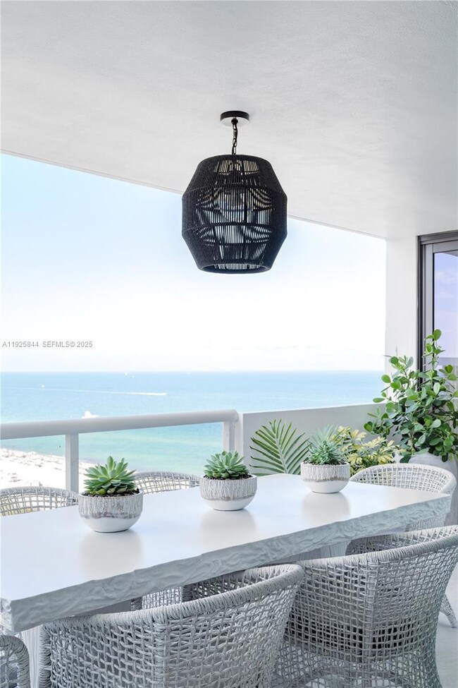 L'Excellence unit 1706, Miami Beach, FL 33140 - photo 6