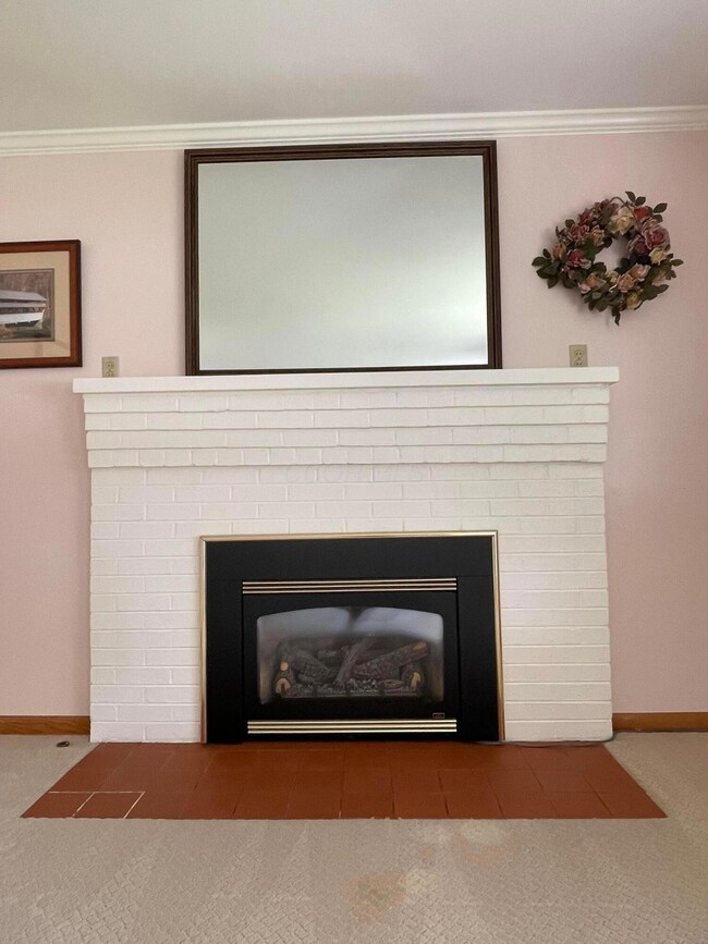 LIVING ROOM FIREPLACE