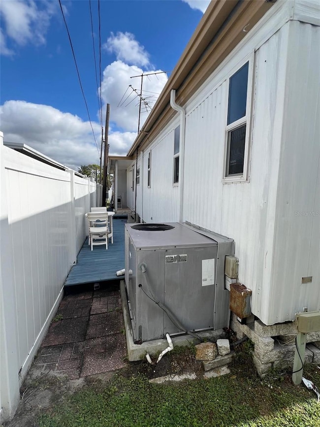 12766 Seminole Blvd unit 4, Largo, FL 33778 - photo 4