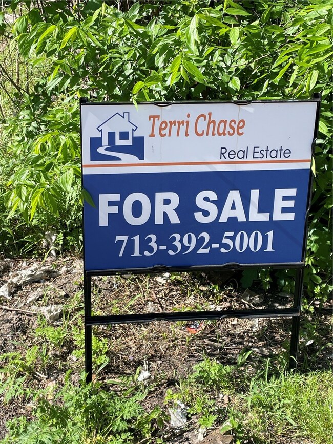 6742 Madrid St, Houston, TX 77021 - photo 4