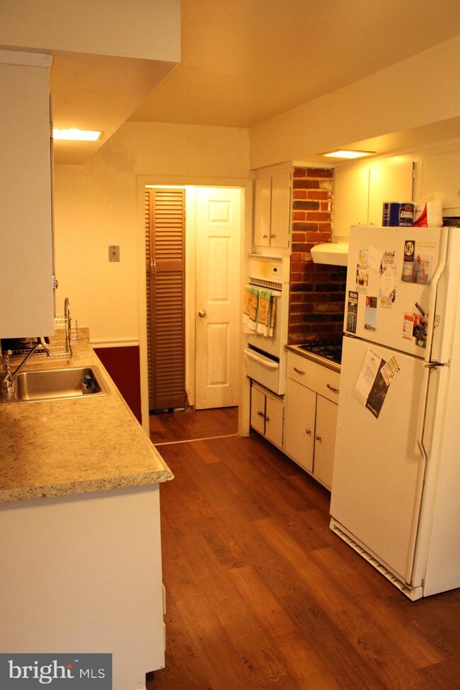 2864 Tolbut St, Philadelphia, PA 19136 - photo 5