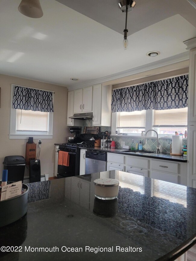 99 Chingarora Ave, Keyport, NJ 07735 - photo 5