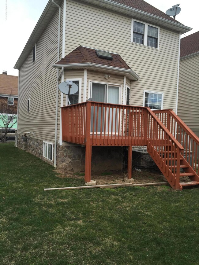 8 South St, Staten Island, NY 10310 - photo 2