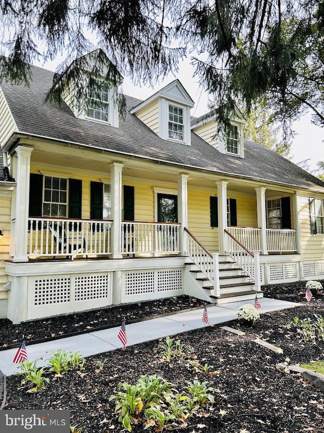 212 Apple St, Levittown, PA 19057 - photo 5