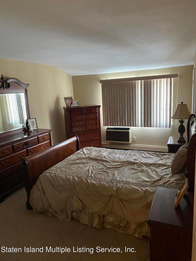 19 Fuller Ct unit A, Staten Island, NY 10306 - photo 7