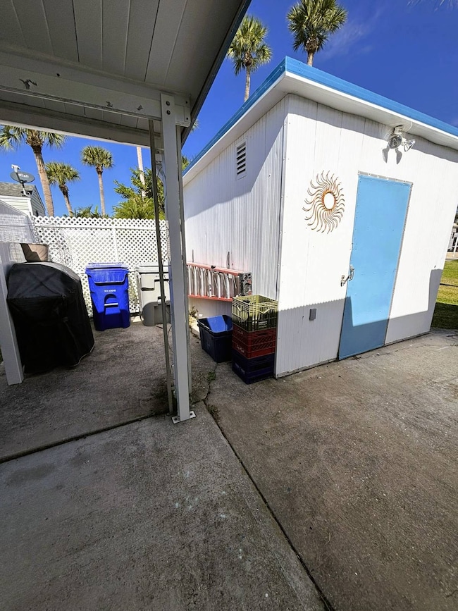 109 Phyllis Dr, Sebastian, FL 32958 - photo 5