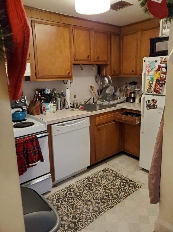 1819 Beacon St unit 1, Brookline, MA 02445 - photo 4