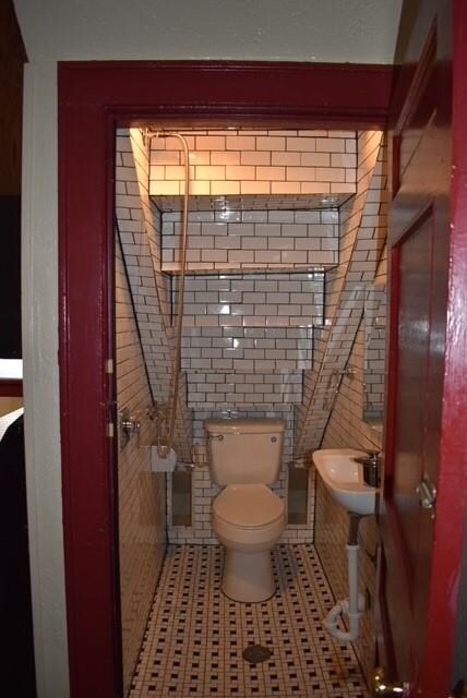 1/2 bath