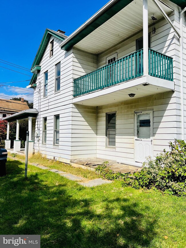 432 E Derry Rd, Hershey, PA 17033 - photo 4