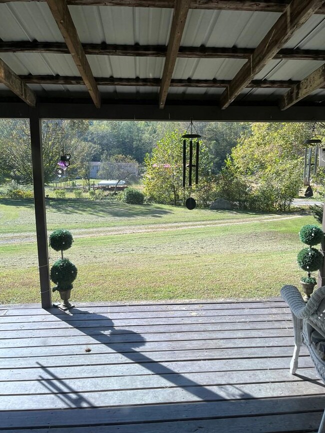 2786 Poplar Fork Rd, Franklin Furnace, OH 45629 - photo 2