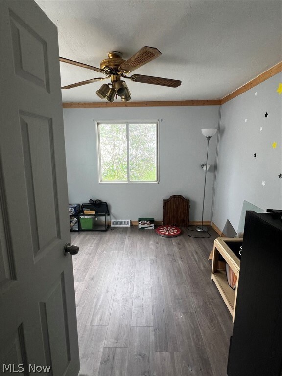 19529 Libby Rd, Maple Heights, OH 44137 - photo 4